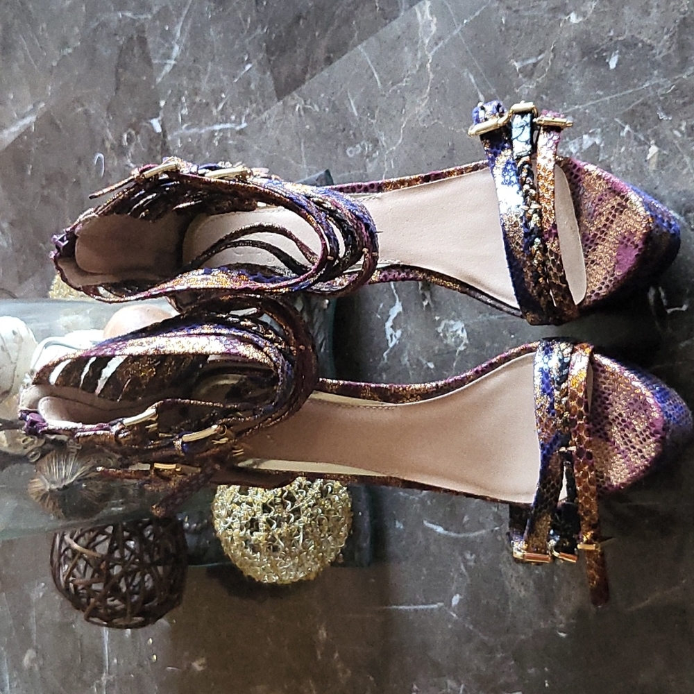 Size 11 Multicolor zip in back and buckle ankle 6 inch platform heel